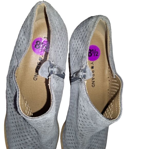 Lucky Brand Gray Size 8.5 Baylah Perforated Cut Out Suede Ankle Zip‎ Up Bootie - Picture 7 of 9